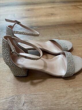 DB STUDIO David Bridal Crystal and Pearl Block Low Heel Sandals Size 7